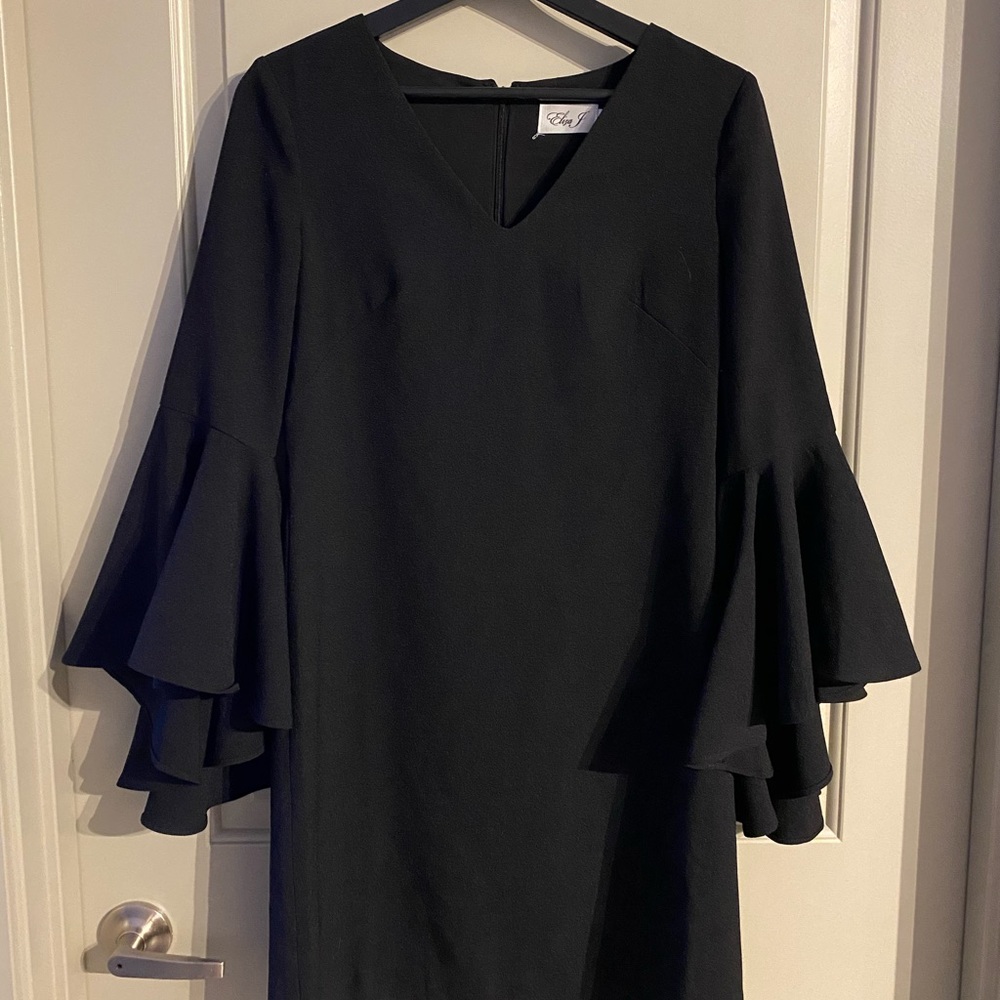 BLACK DRESS.